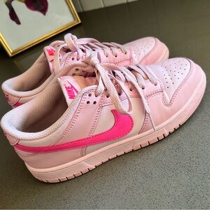Women’s Nike Dunks all pink.